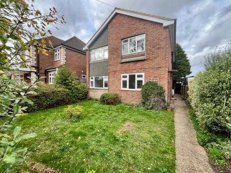 2 bedroom ground floor maisonette to rent - Photo 4