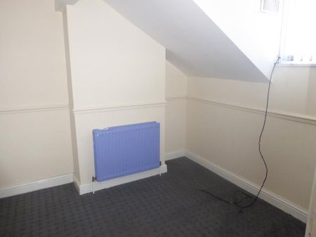 Sutherland Mount, Harehills, LS9 - Leeds - Photo 2