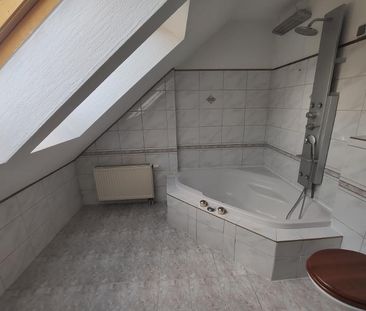 2 Zi. Whg. im 1. OG mit Dachterrasse, Stellplatz und Gartenmitbenut... - Foto 1