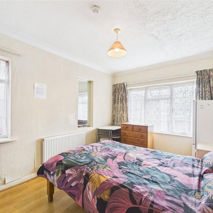 1 bedroom in a house share to rent - Photo 1