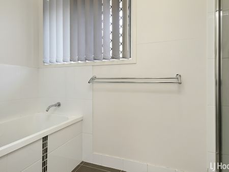 Modern Low-Set Home! - Photo 2