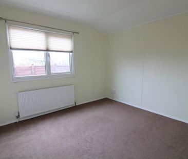 2 bedroom park home to rent - Photo 5