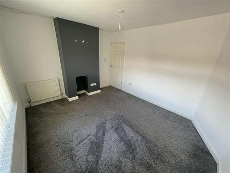 Rivington Avenue, Adlington Chorley, Adlington, PR6 - Photo 3