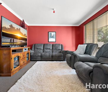 Live the Coastal Dream at 9 Jiri Lane, Wannanup! - Photo 2