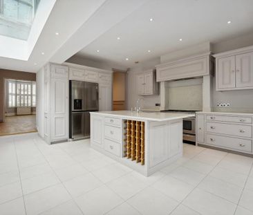 4 bedroom terraced house to rent - Photo 4