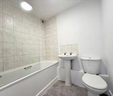 Bakehouse Mews, Aldershot, Hampshire, GU11 - Photo 5