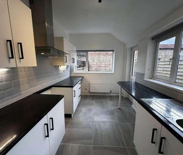 Clifton Road, Grimsby, DN34 - Photo 2