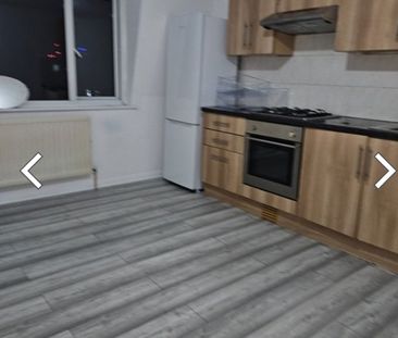 1 Bed Flat, Young Road, E16 - Photo 1