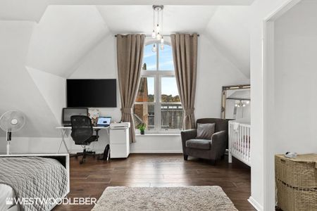 2 bedroom penthouse to rent - Photo 3