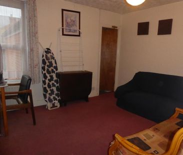 4 bedroom terraced house to rent - Photo 4