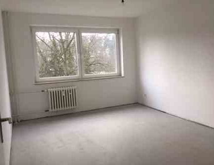 Großzügige 3-Zimmer-Wohnung mit Balkon (WBS) - Foto 1