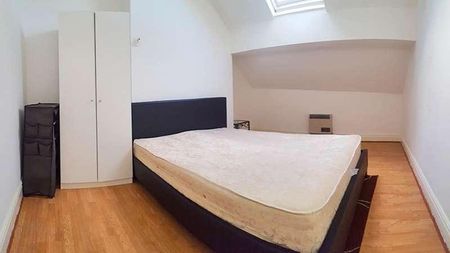 Manchester Road, Altrincham, WA14 - Photo 2