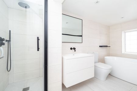 2 bedroom mid terraced house to rent, - Photo 5