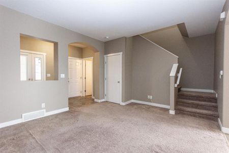 Amazing Price!! Townhouse Located in Sunnybrook!! - Photo 3