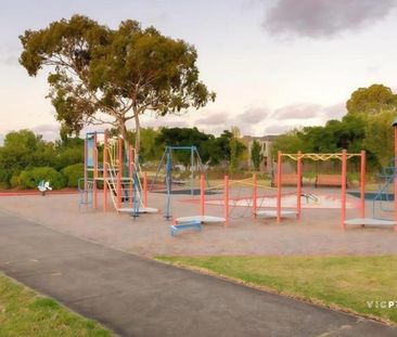 Parkside Family Living in Prime Location - Photo 1