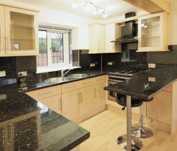 Leventhorpe Court, Oulton, Leeds - Photo 6