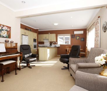 LAWNS + POWER INCLUDED WITH RENT - Photo 2