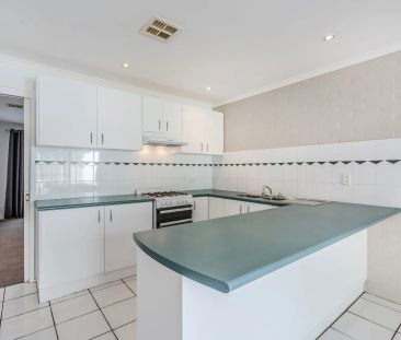 Excellent two bedroom townhouse - Photo 3