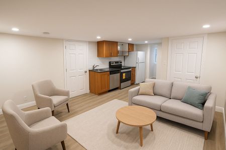 For Lease - 903 Tenth Street Unit# Lower, Mississauga, Ontario - Photo 5