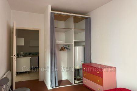 Location Appartement 2 pièces 35m² APT 84400 - Photo 4