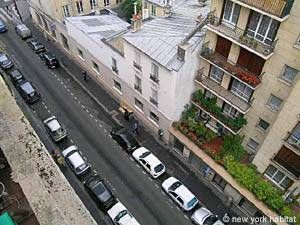 Logement à Paris, Location meublée - Photo 2