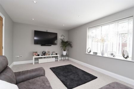 2 bedroom detached house to rent - Photo 2