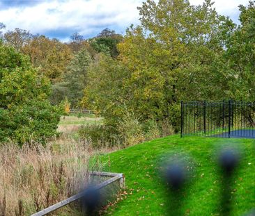 Stylish, modern family home in Wilmslow, with garage and enclosed g... - Photo 4