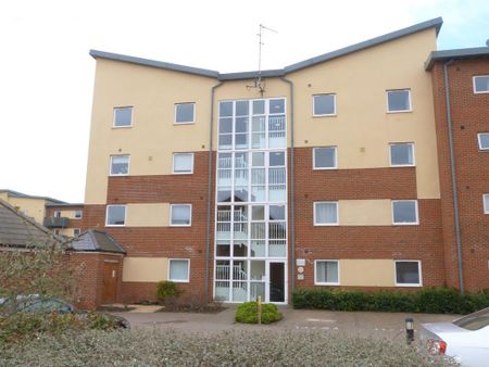 1 bedroom ground floor flat to rent - Photo 4