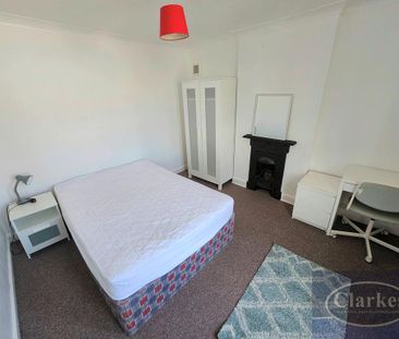 5 bedroom detached house to rent - Photo 6