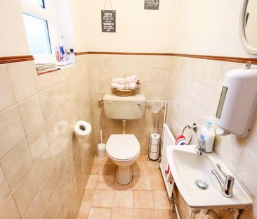 3 bedroom semi-detached house to rent - Photo 3