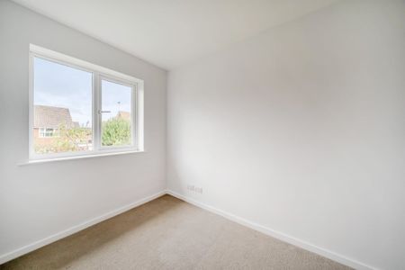 4 bedroom detached house to rent - Photo 5