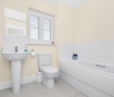 3 bedroom detached house to rent - Photo 5