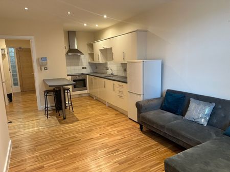 1 Bed Flat, Deansgate, M3 - Photo 3