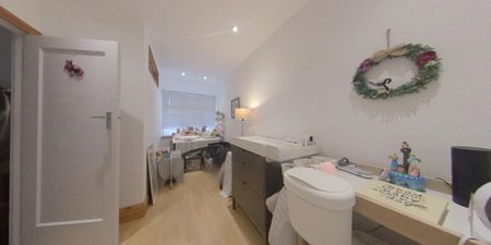 5 bedroom bungalow to rent - Photo 3