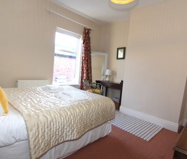 2 Bedroom Mid Terraced House, Chester - Photo 3