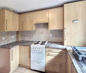 2 bedroom terraced house to rent - Photo 6