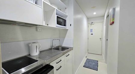 Neat and Fresh Apartment at Whitaker - Photo 4