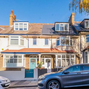 4 bedroom terraced house to rent - Photo 3