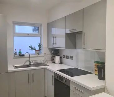 Room in a Shared House, Recreation View, LS11 - Photo 3