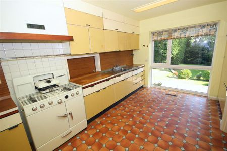 3 bedroom detached bungalow to rent - Photo 5