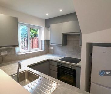 1 bedroom semi-detached house to rent - Photo 3