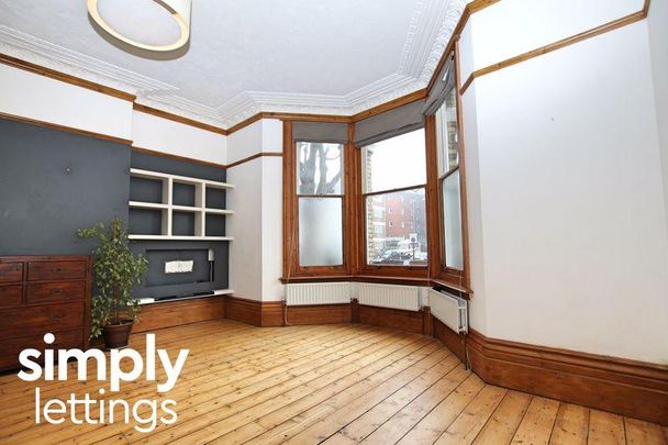 Studio to rent - Photo 1