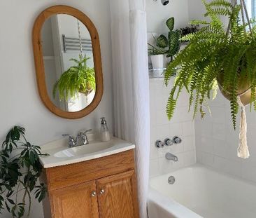 Superbe et grand 4 1/2 TRÈS lumineux et tranquille - Photo 3