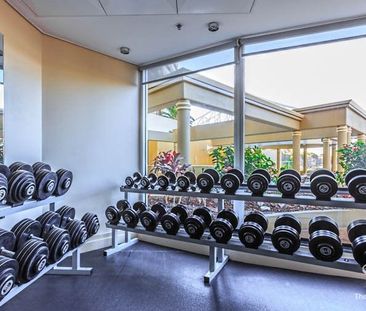 ARGUABLY THE CBDs FINEST RIVERFRONT COMPLEX 1 Bedroom Furnished - Photo 6