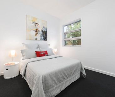 10 Derby Street, Collingwood VIC 3066 - House For Rent | Domain - Photo 6