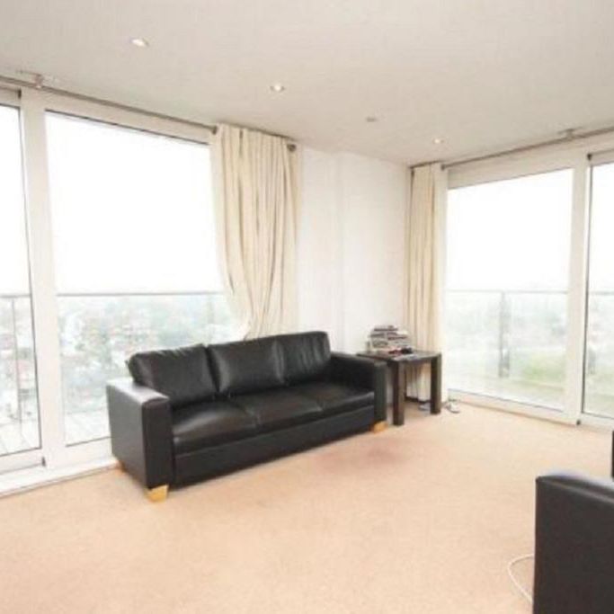 3 bedroom flat to rent - Photo 1