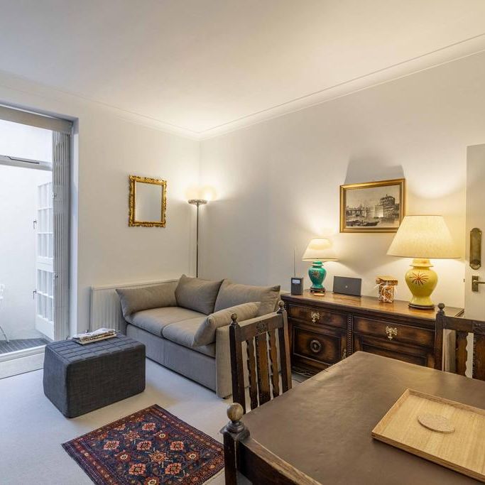 Studio to rent - Photo 1