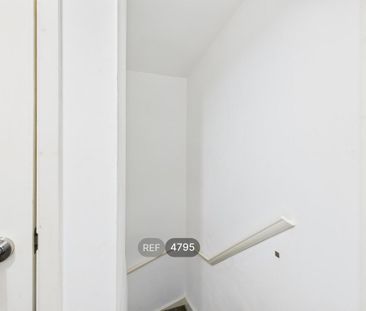2 bedroom property to rent - Photo 1