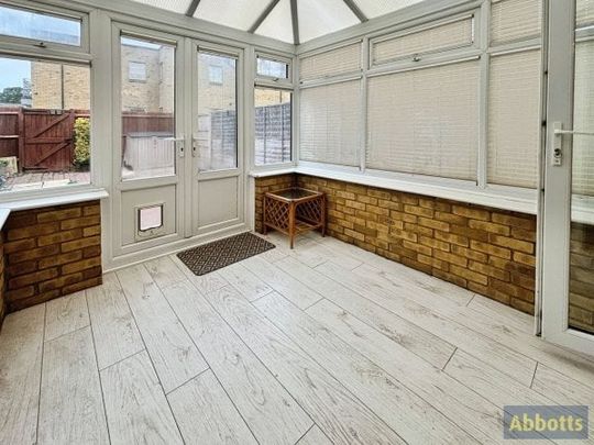 Pollards Close, Rochford - Photo 1