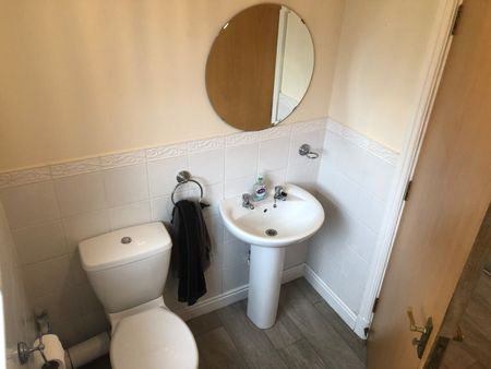 2 Bed Flat, Victoria Court, LE5 - Photo 5